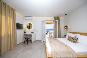 Deluxe Studio Suite | Individually decorated, individually furnished, iron/ironing board - Sahara Beach Apartments (Naxos)