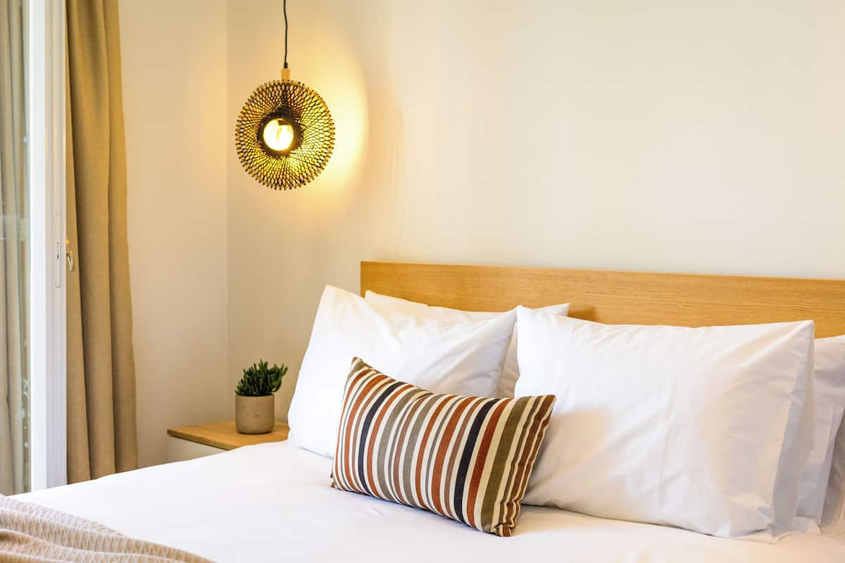 Suite estudio Deluxe | Decoración personalizada y muebles diferentes