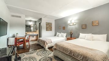 1 quarto, cofres nos quartos, escrivaninha