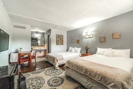 1 bedroom, in-room safe, desk, iron/ironing board