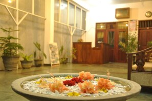 Interior detail - Hotel Baywatch (Unawatuna)