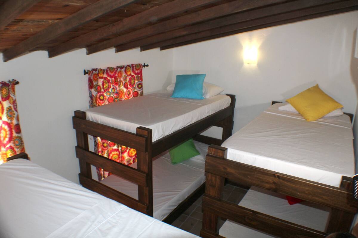 Basic Triple Room | In-room safe, free WiFi
