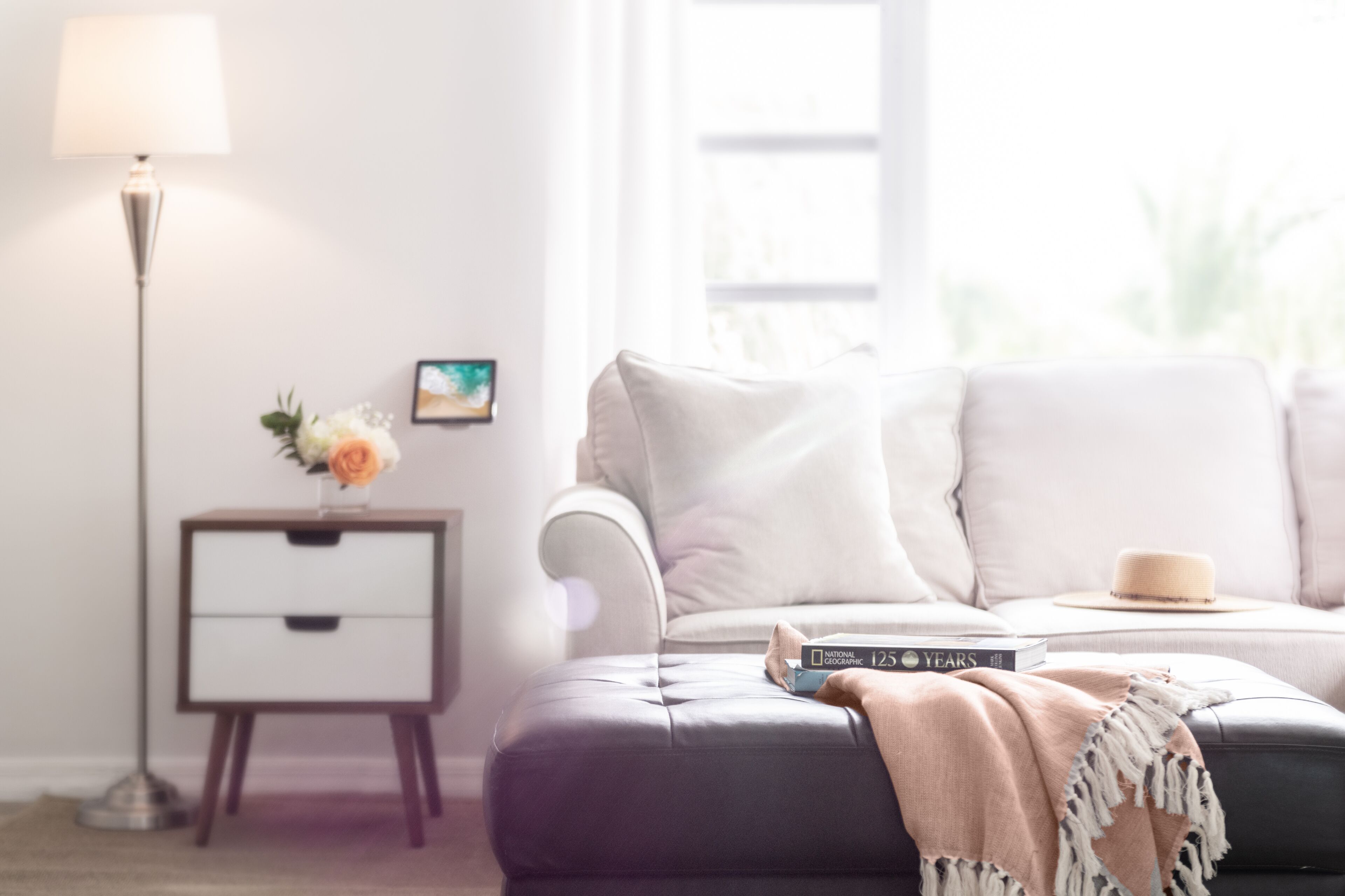 flat-screen tv, ipad