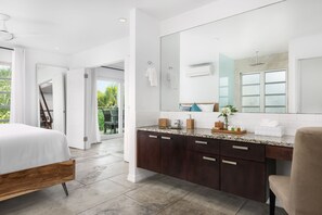 Suite, 2 Bedrooms, Pool View | Bilik Mandi | Pancuran mandi, hulu semburan mandi hujan 