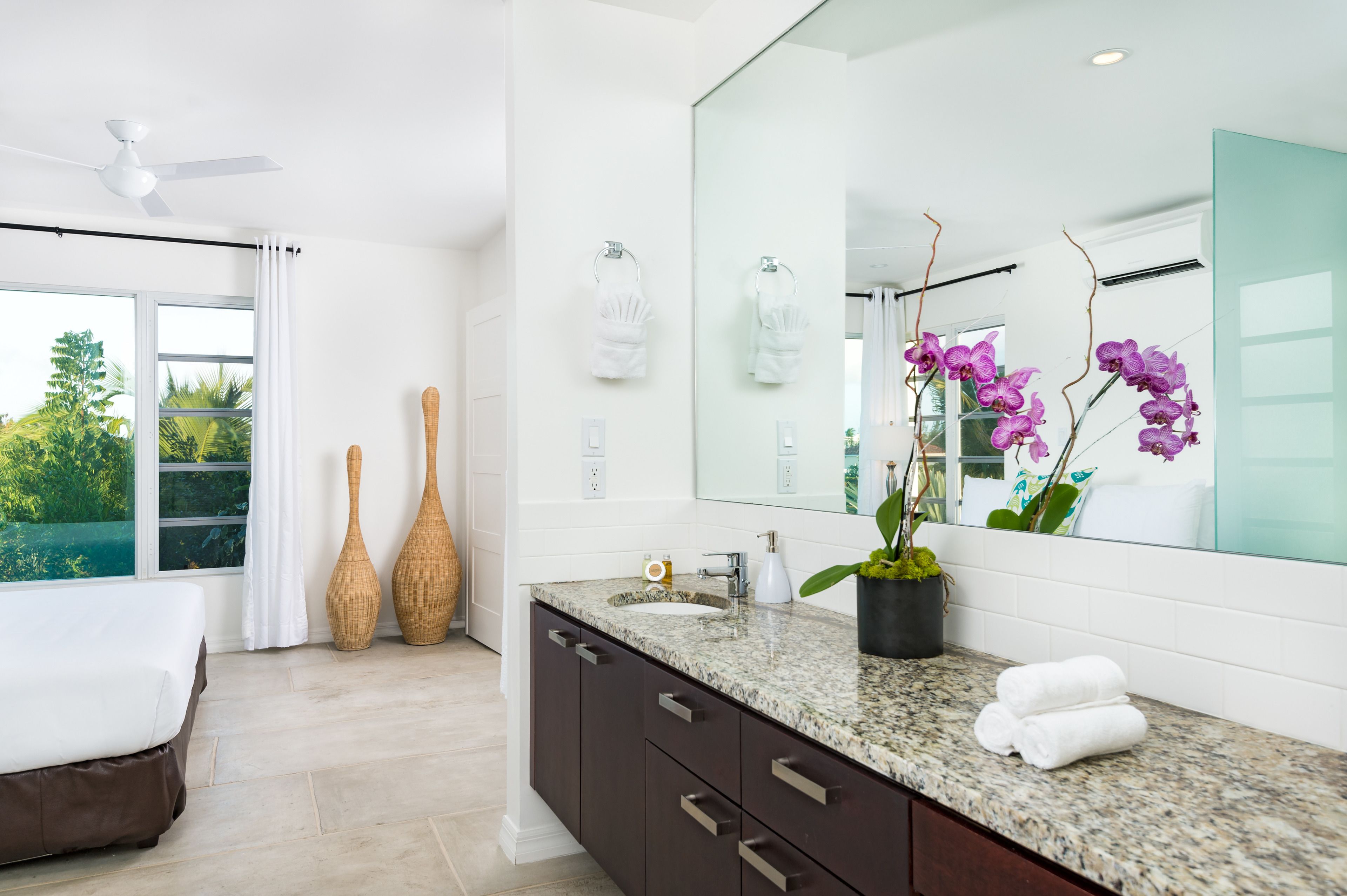 luxury suite, 2 bedrooms | bathroom | shower, rainfall showerhead, free toiletries, hair dryer