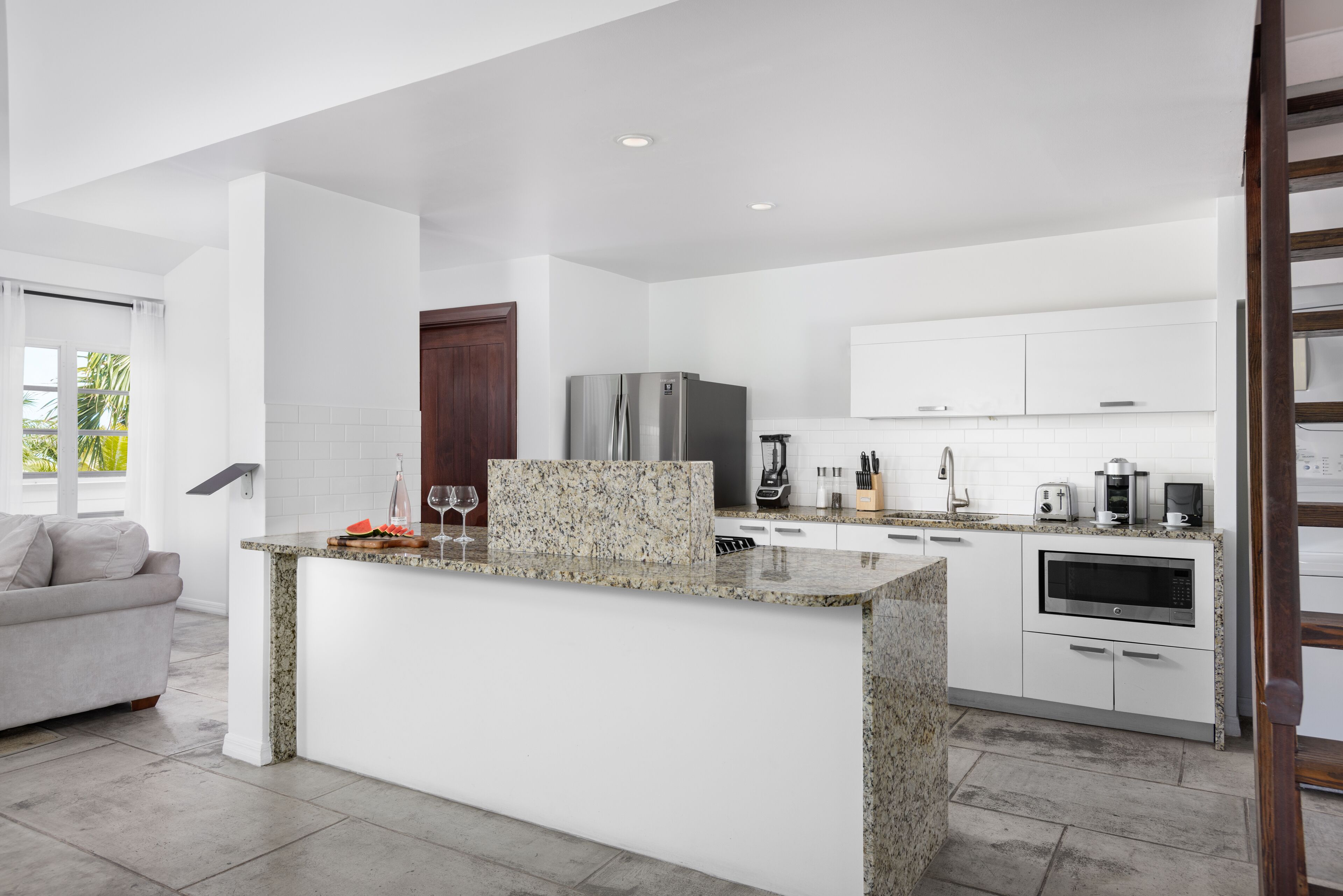 luxury apartment, 1 bedroom | private kitchen | microwave, espresso maker, coffee/tea maker, electric kettle