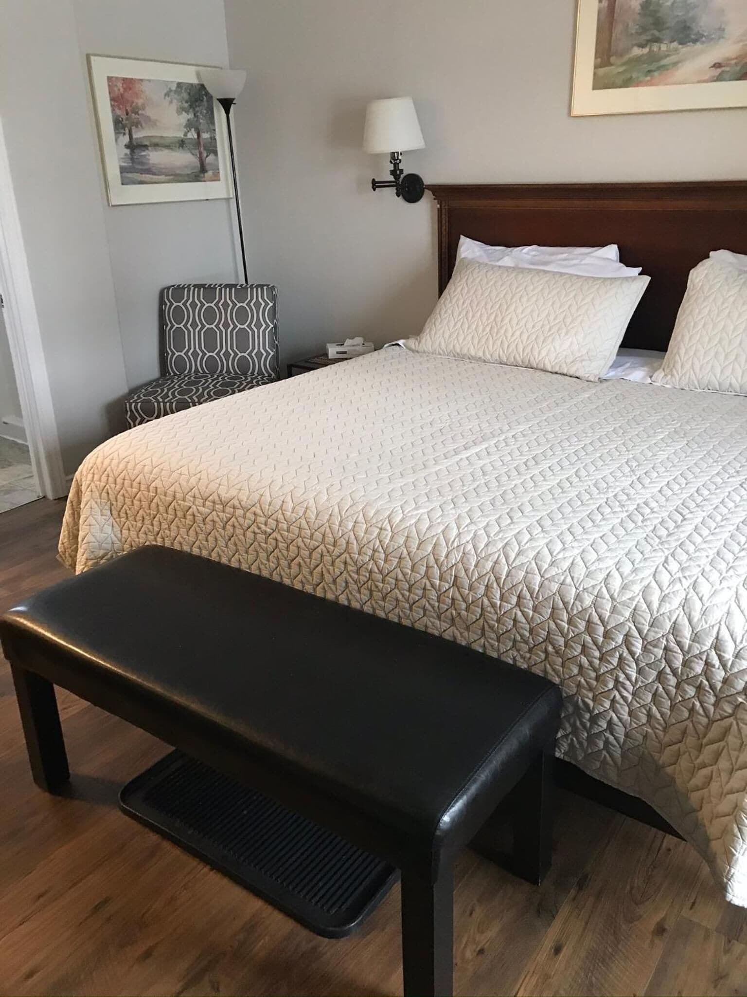 Free WiFi, bed sheets