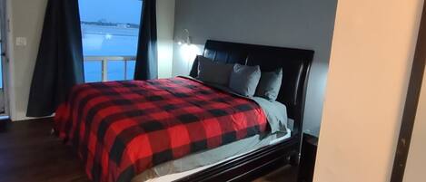 Standardrum - 1 kingsize-säng - icke-rökare | Mörkläggningsgardiner, gratis wi-fi och sängkläder