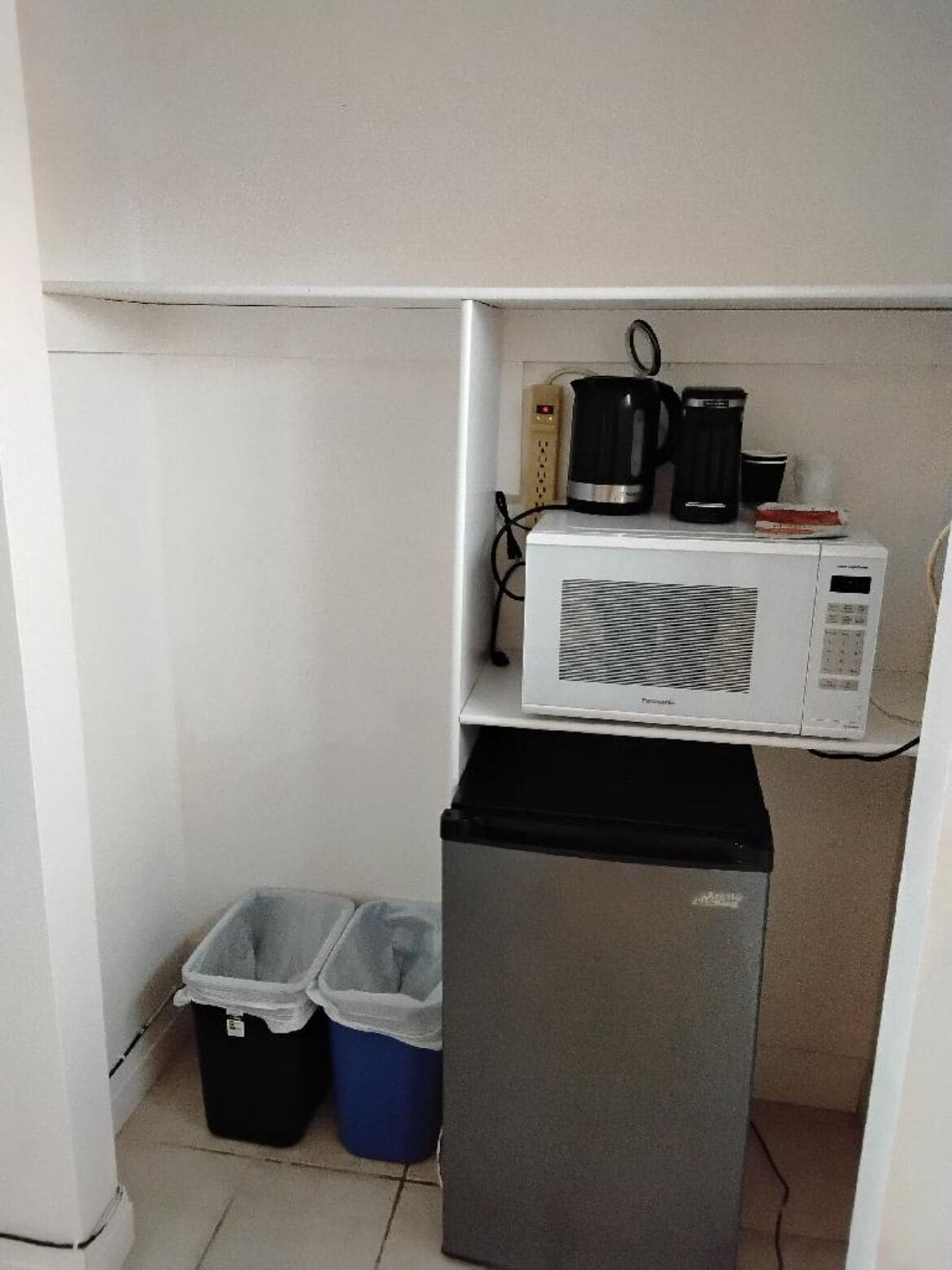 Habitación estándar, 1 cama de matrimonio grande, no fumadores | Cortinas opacas, wifi gratis, ropa de cama