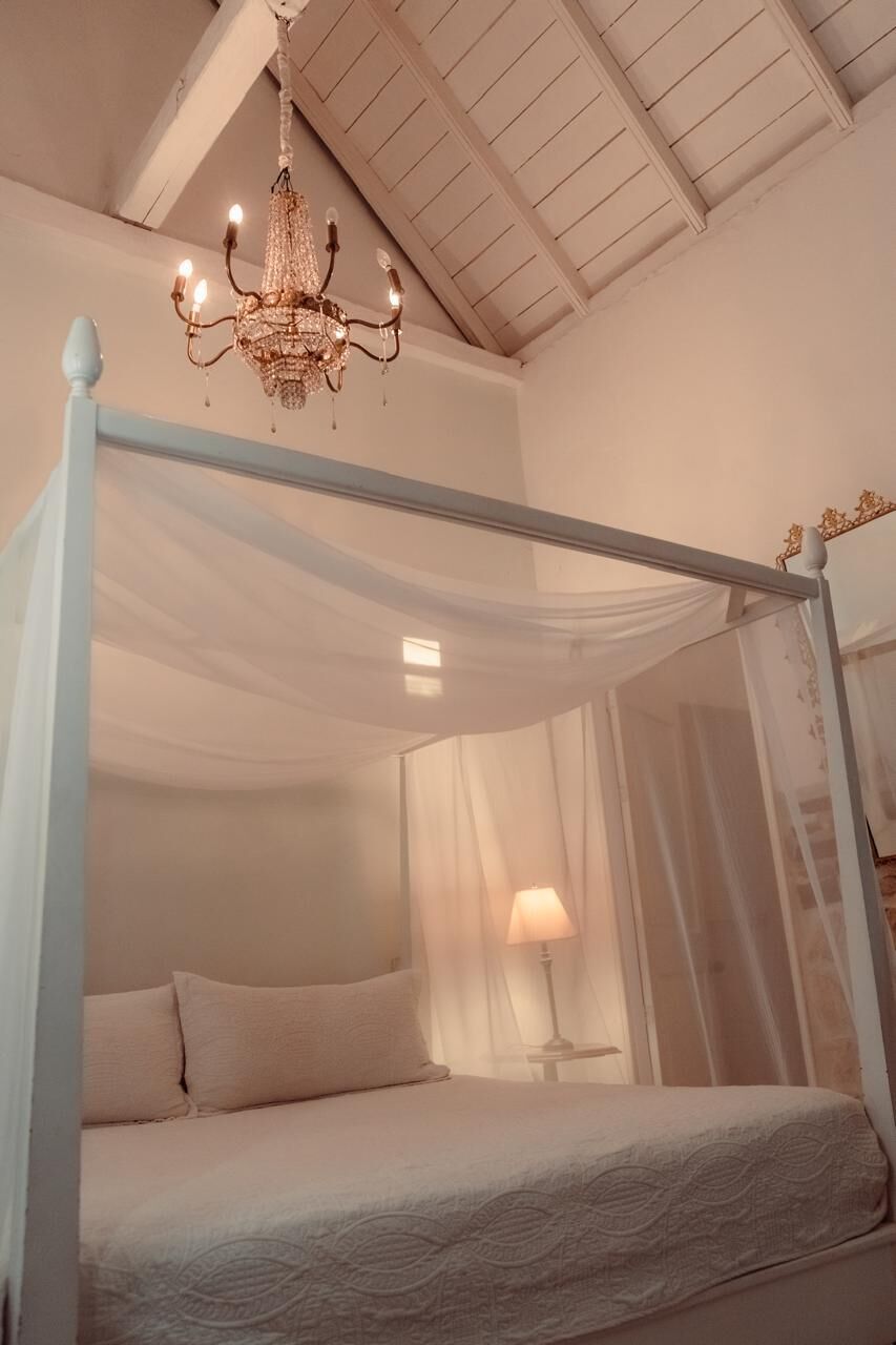 In-room safe, free WiFi, bed sheets