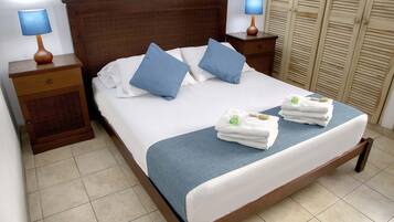 1 bedroom, Egyptian cotton sheets, premium bedding, in-room safe