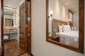 In-room safe, soundproofing, free WiFi, bed sheets - Casa Esmeralda By Katari (Cusco)
