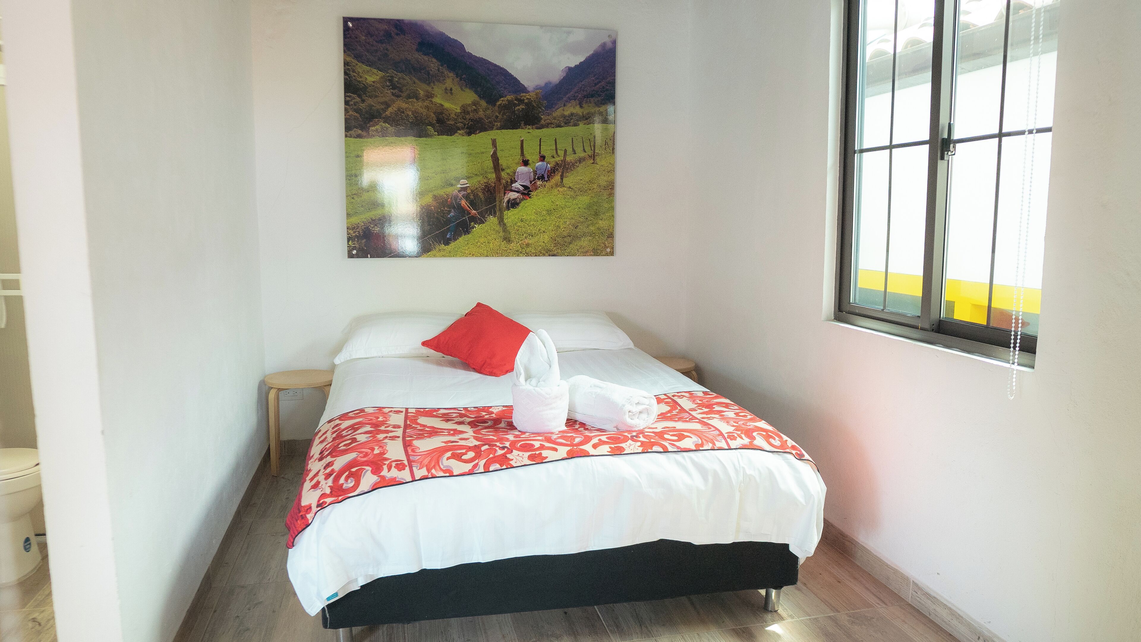 标准双人房 | 高档床上用品、笔记本电脑工作区、免费 WiFi