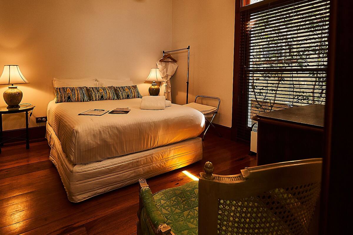 Luxury House | Peralatan tempat tidur premium, seterika/papan seterika, Wi-fi percuma