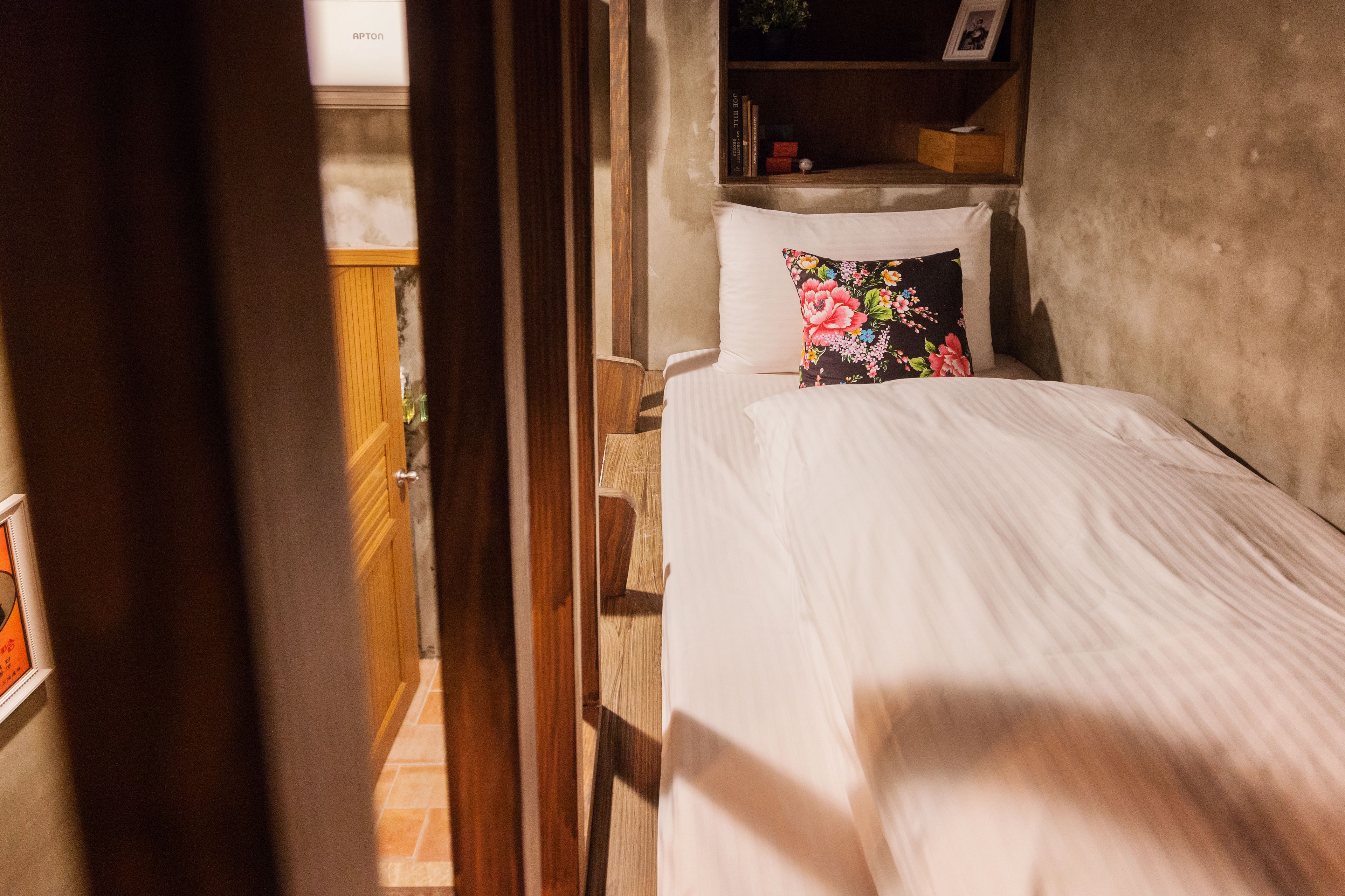 single room | 1 bedroom, egyptian cotton sheets, premium bedding, down duvets