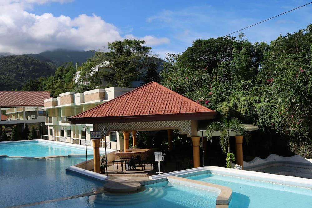 Splash Oasis Resort Hotel