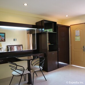 Twin Room | Room amenity