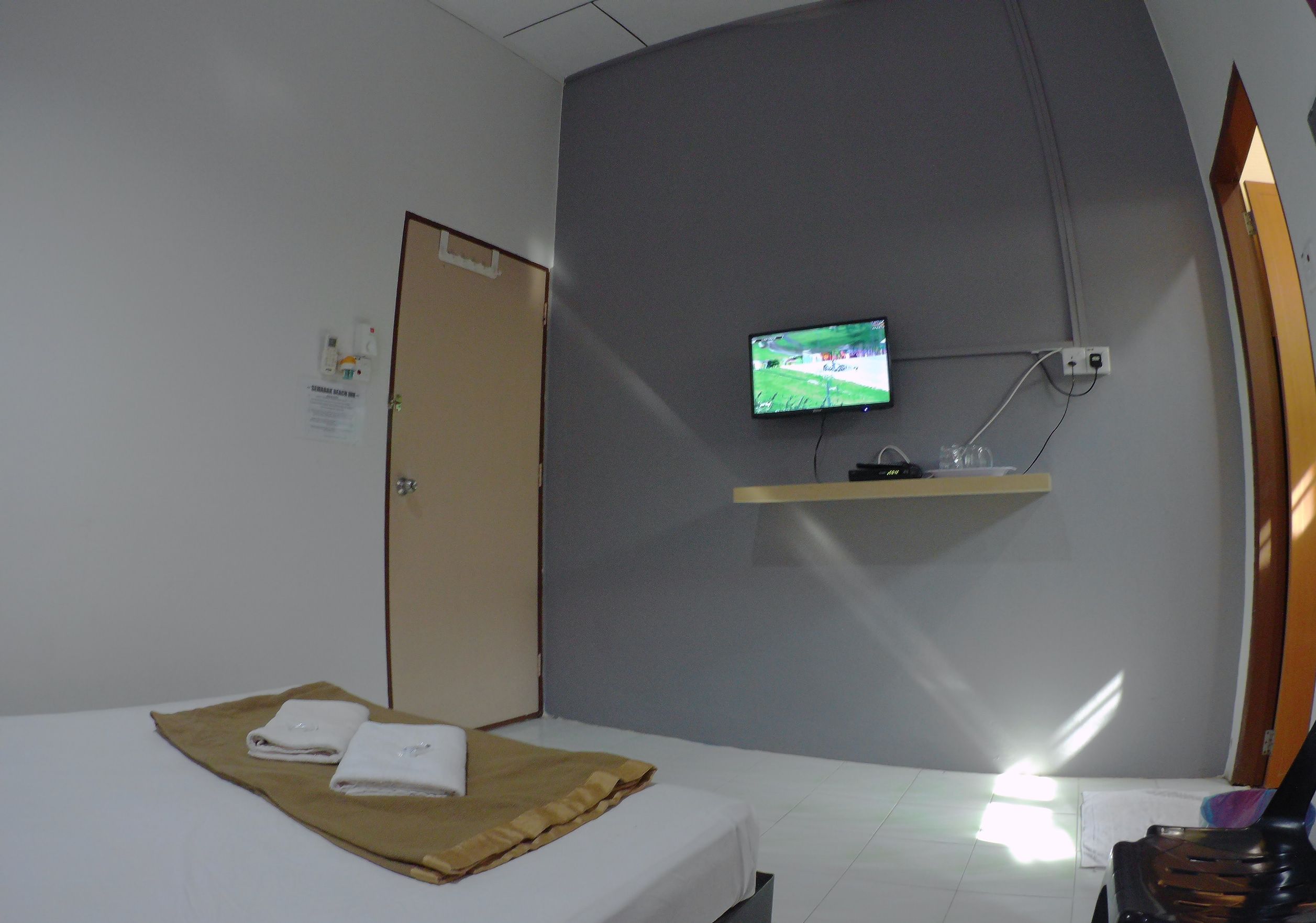 Standard Double | Desk, rollaway beds, free WiFi, bed sheets