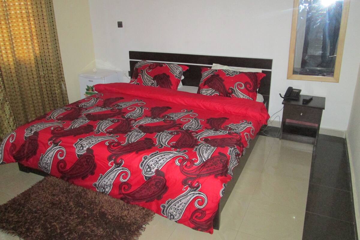 Deluxe Double Room (Royal / With Extra Bed ) | Minibar, in-room safe, desk, iron/ironing board