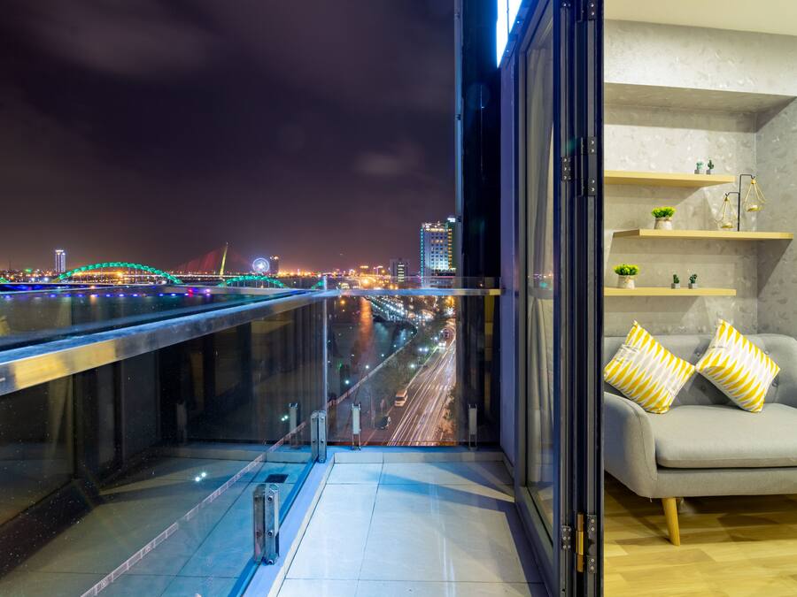 Minibar, desk, laptop workspace, blackout curtains