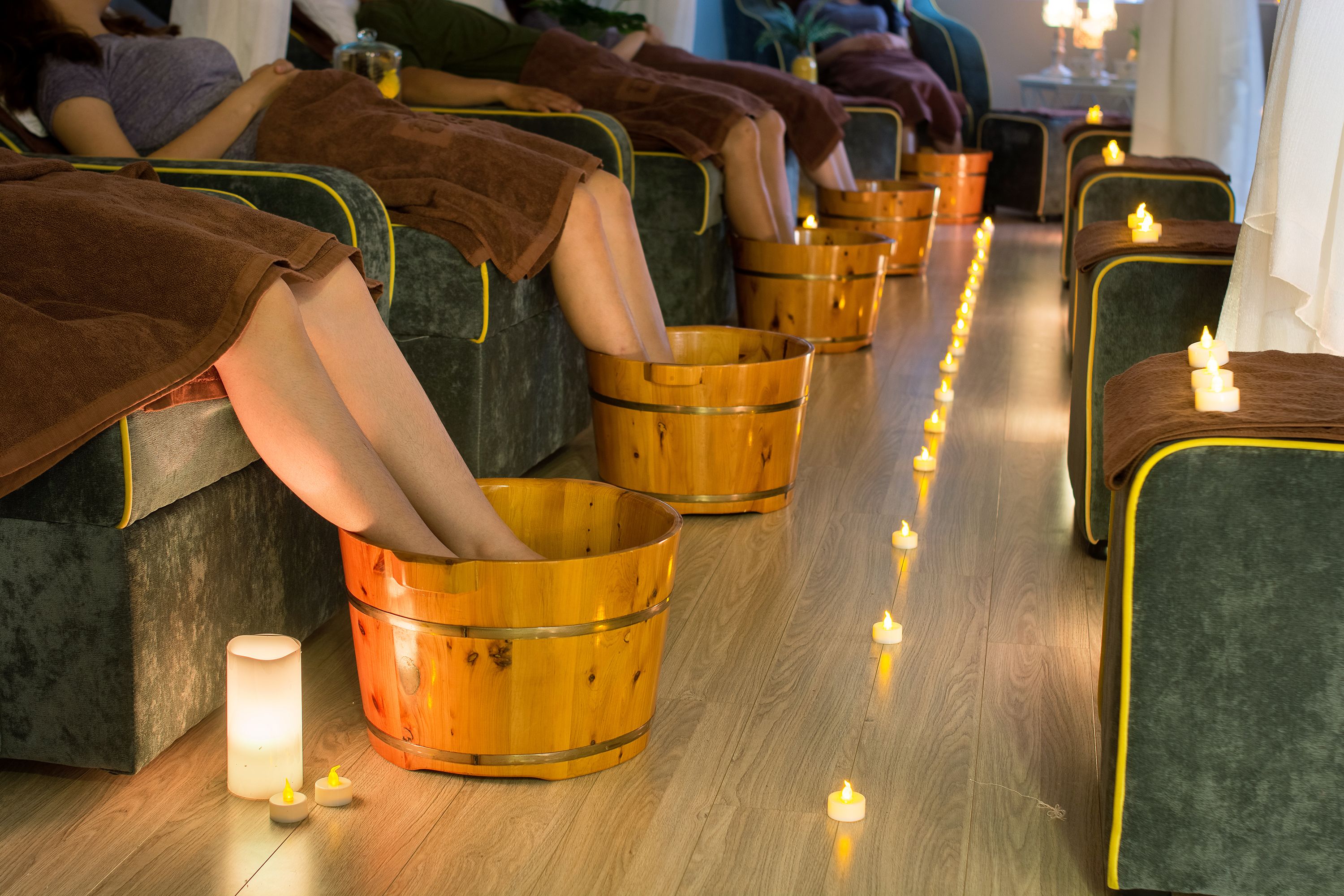 Couples treatment room(s), body treatments, hot stone massages, facials