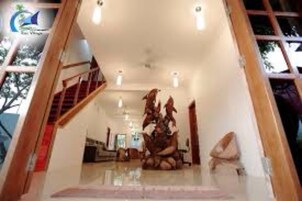 Check-in/check-out kiosk