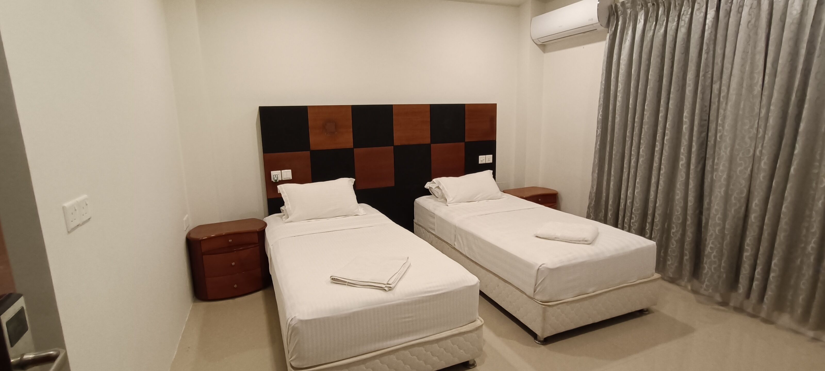 Standard Double or Twin Room, 1 Bedroom | 1 bedroom, minibar, in-room safe, desk