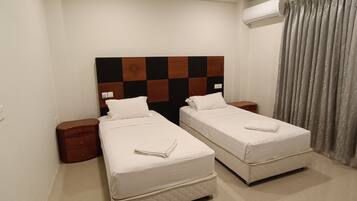 Standard Double or Twin Room, 1 Bedroom | 1 bedroom, minibar, in-room safe, desk