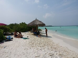 Beach nearby - Ras Rana Lodge (Rasdhoo)