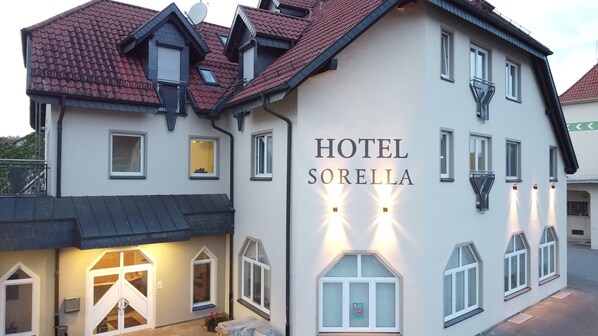 Exterior - Hotel Sorella (Ittlingen)