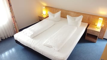 Apartment, Private Bathroom, Courtyard View