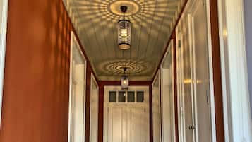 Chambre Double Supérieure, 1 chambre, salle de bains attenante, vue ville | Minibar, coffres-forts dans les chambres, rideaux occultants