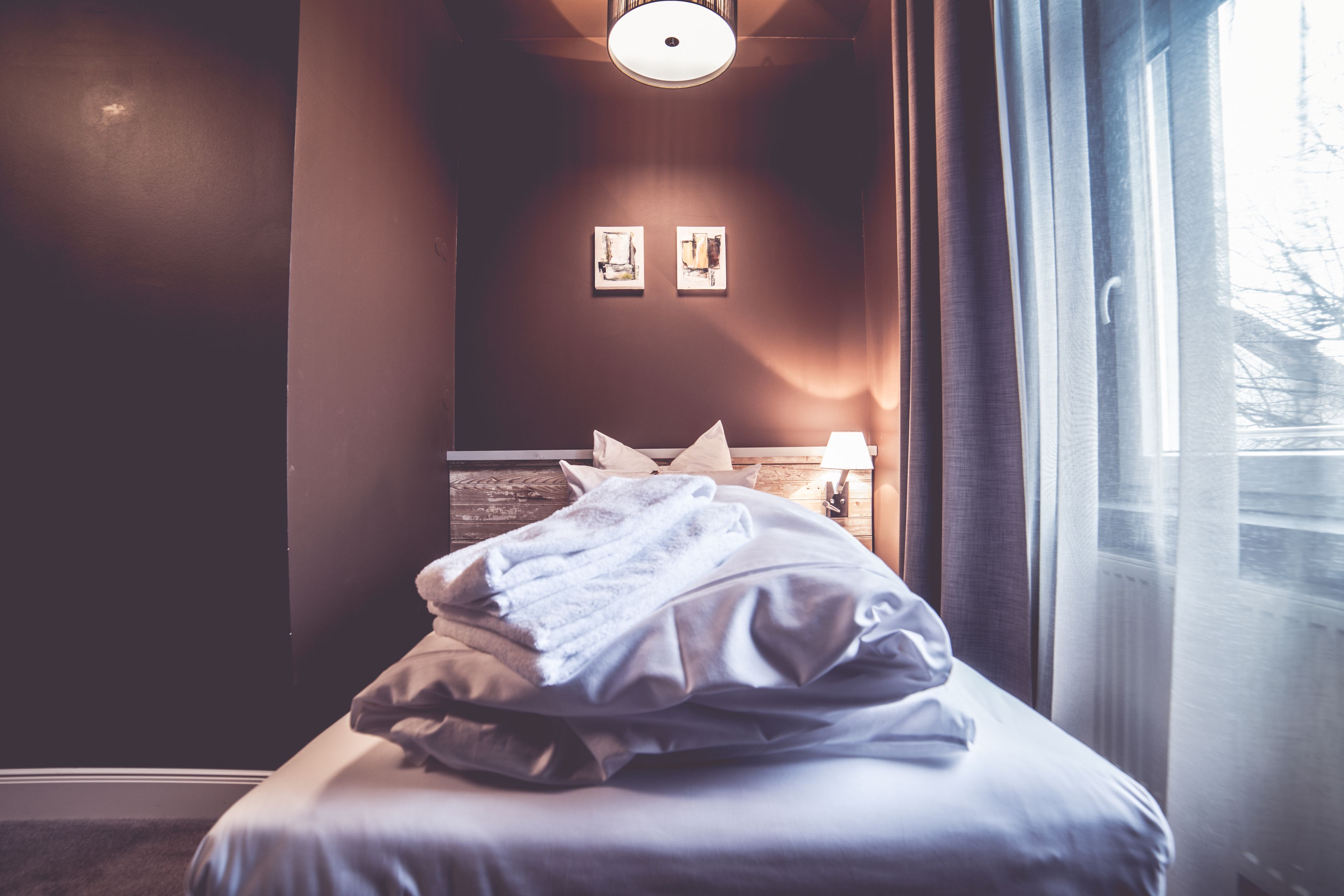 basic single room, 1 bedroom | 1 bedroom, individually decorated, desk, laptop workspace