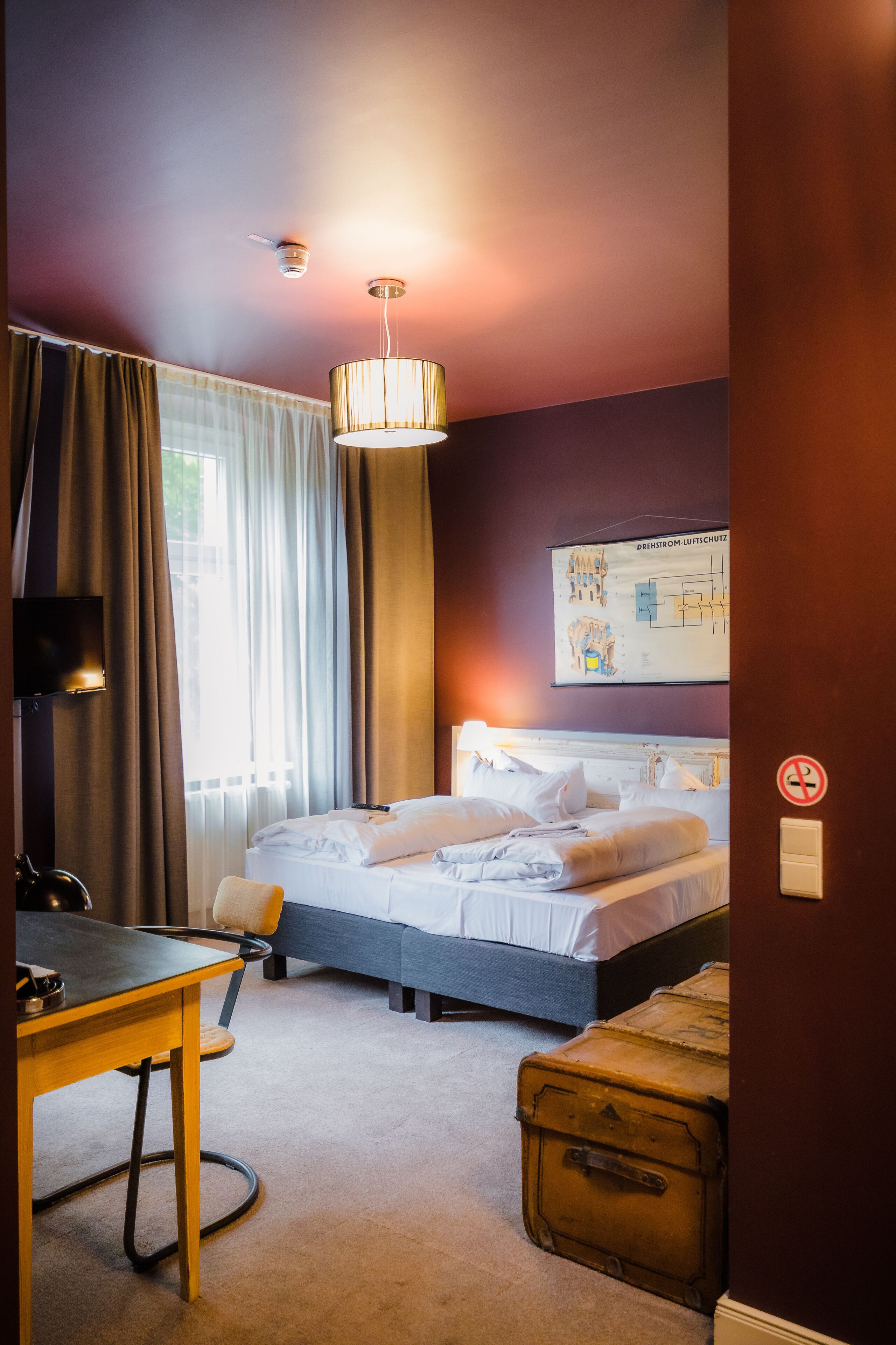 basic double room | 1 bedroom, individually decorated, desk, laptop workspace