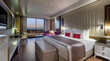 Luxe beddengoed, een gratis minibar, een kluis op de kamer, een bureau