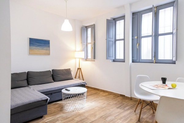Leilighet, 1 soverom | Oppholdsområde | TV