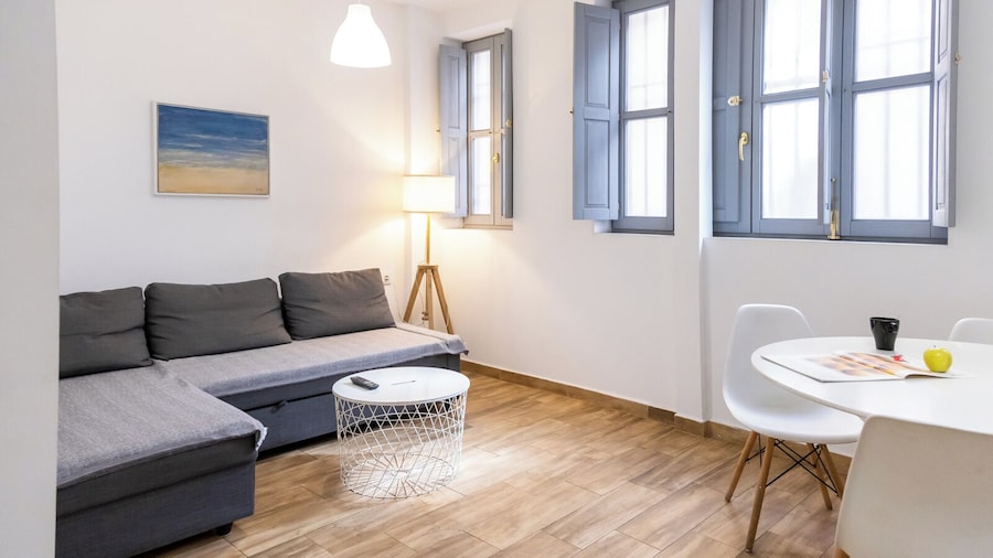 Down Town 13 Apartments