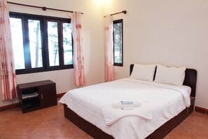 Deluxe Beach Bungalow - The Beach House Resort (Ho Chi Minh City)