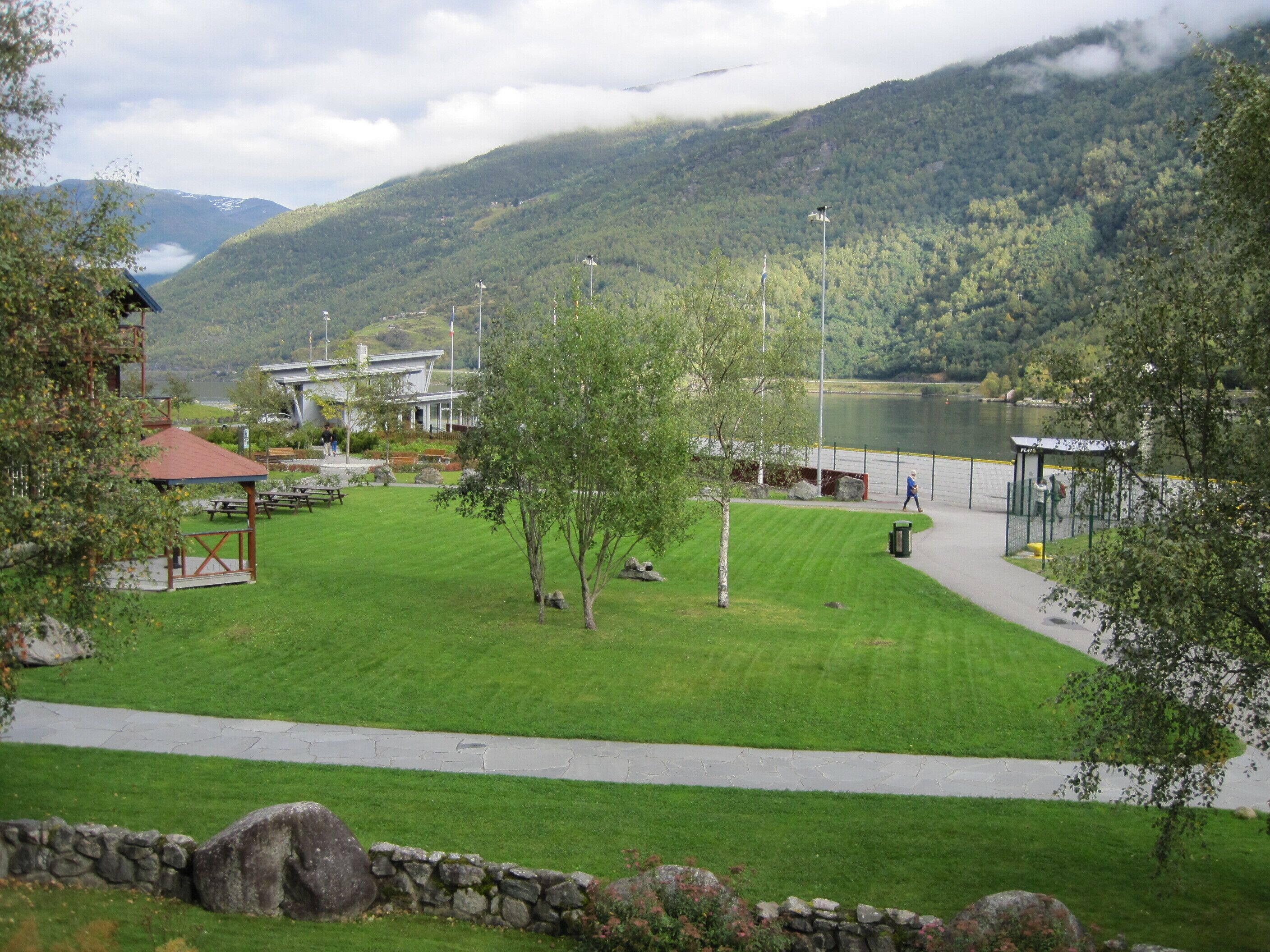 family room, balcony | view from room