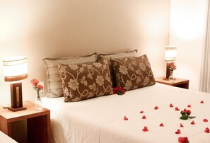 迷你吧、遮光布/窗簾、 免費無線上網