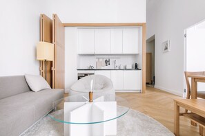 Leilighet, 1 soverom (Street Pilsudskiego 11) | Oppholdsområde | Flatskjerm-TV