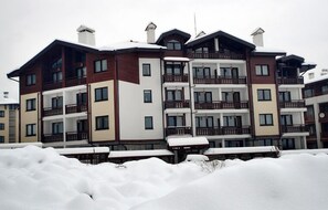 Front of property - Winslow Highland (Bansko)