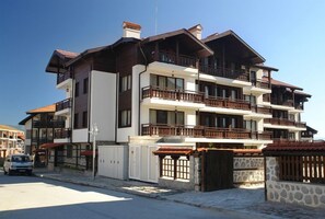 Front of property - Winslow Elegance Hotel (Bansko)