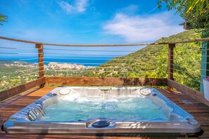 Hot tub - Domaine Bagia Donne (Santa-Reparata-di-Balagna)