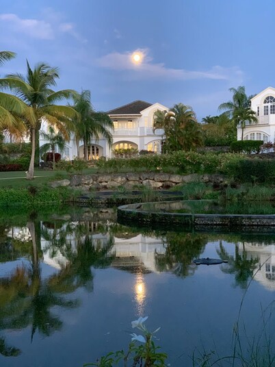 Royal Villa by Island Villas