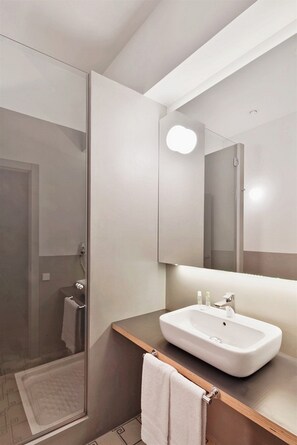 In-room safe, blackout drapes, free cribs/infant beds - Casa Abamita (Barcelona)