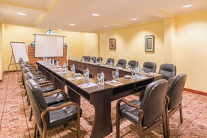 Business center - Gold Crest Hotel, Arusha (Arusha)