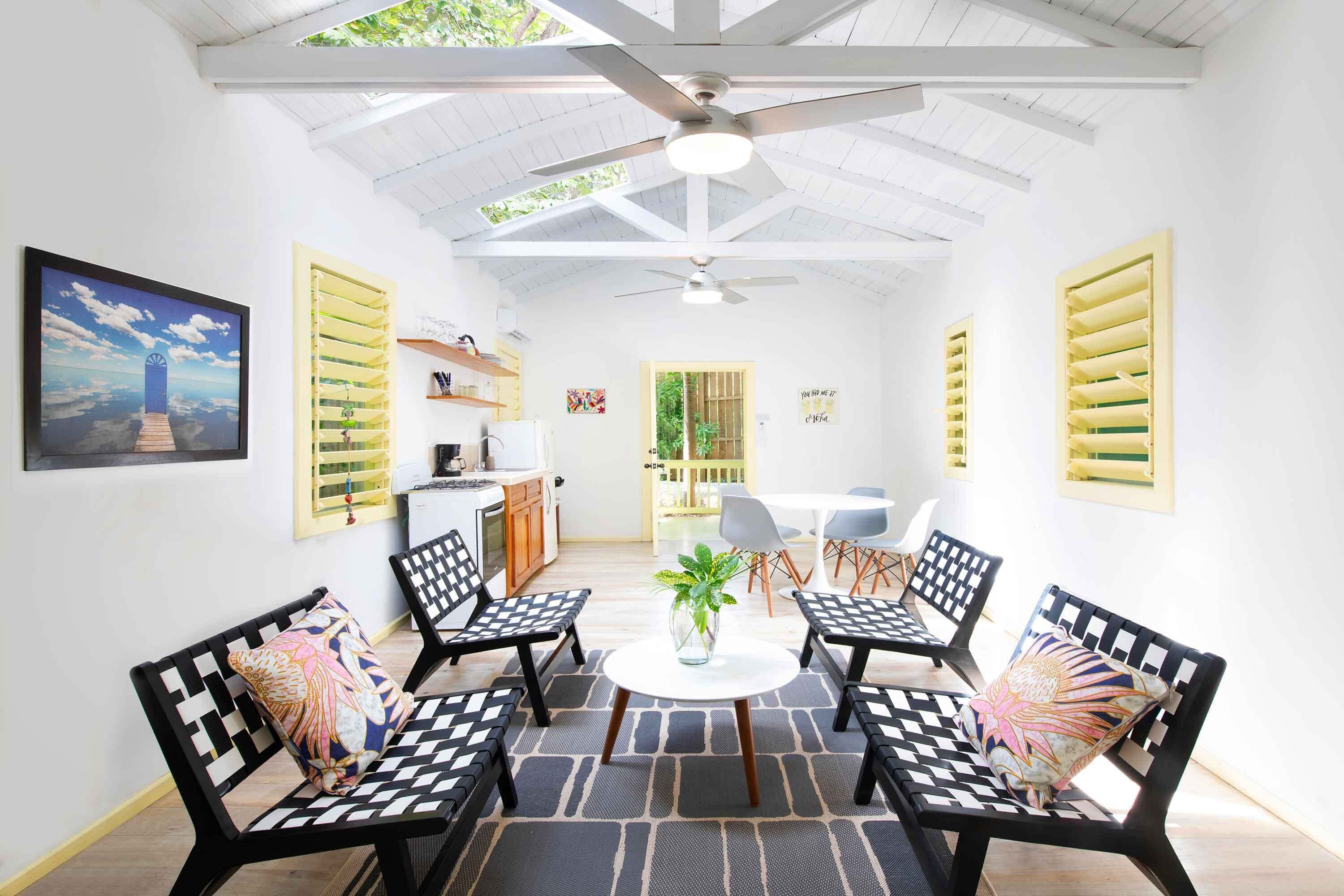 Two Bedroom Garden Villa | 高級寝具、ピロートップベッド、セーフティボックス (室内)、アイロン / アイロン台