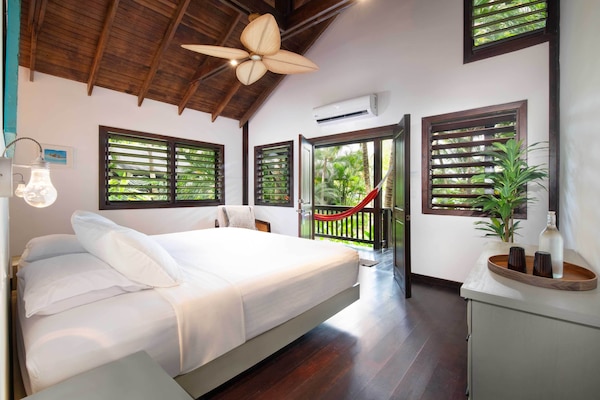 Cabana estàndard | Roba de llit d'alta qualitat i matalassos amb encoixinament addicional