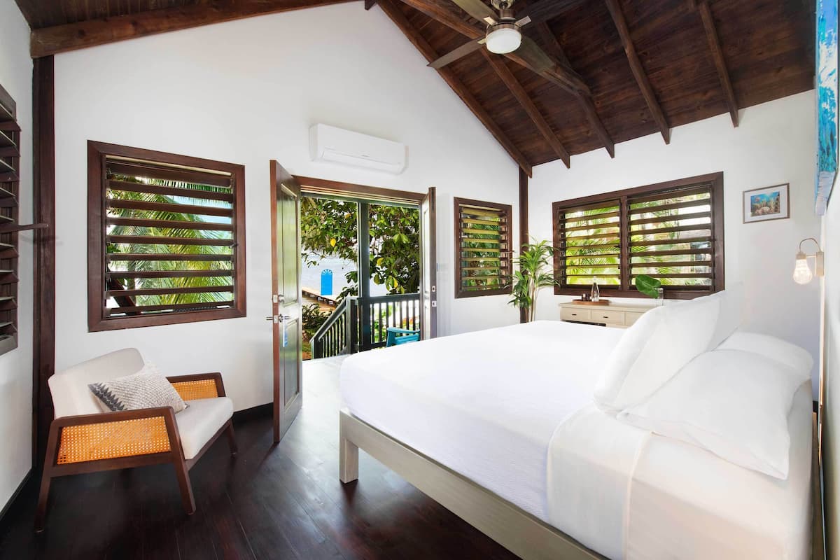 Oceanfront Suite | Biancheria da letto di alta qualità, materassi a doppio strato